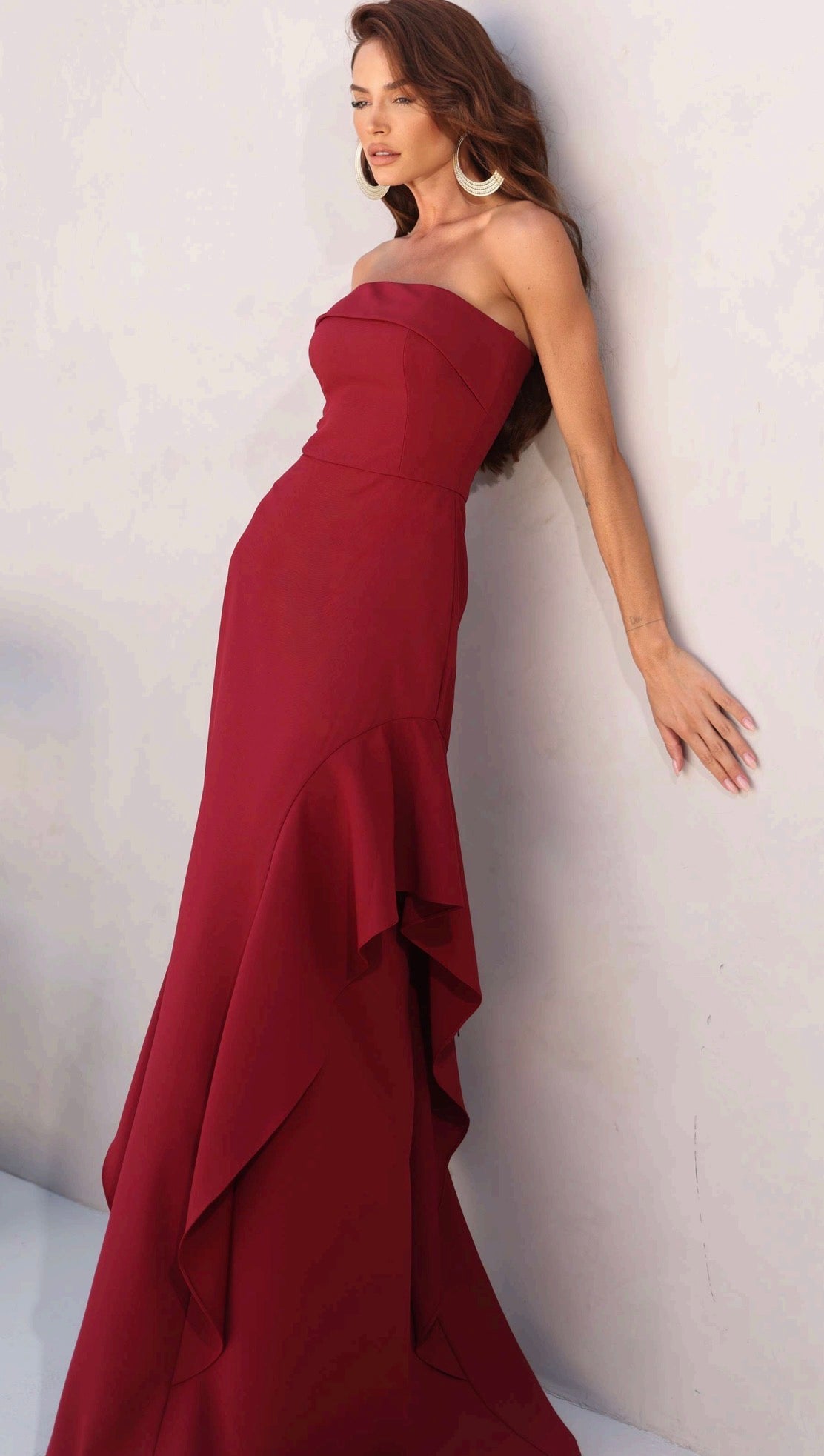 Vestido Vinho em Alfaiataria Babados Amicci