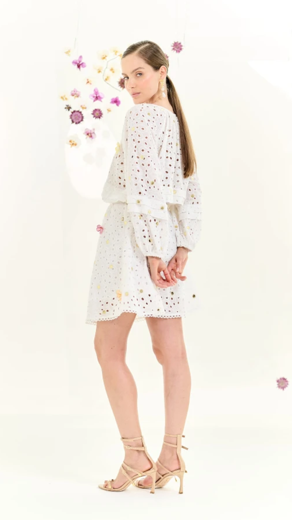 Vestido Branco Bordado Flores Nammos