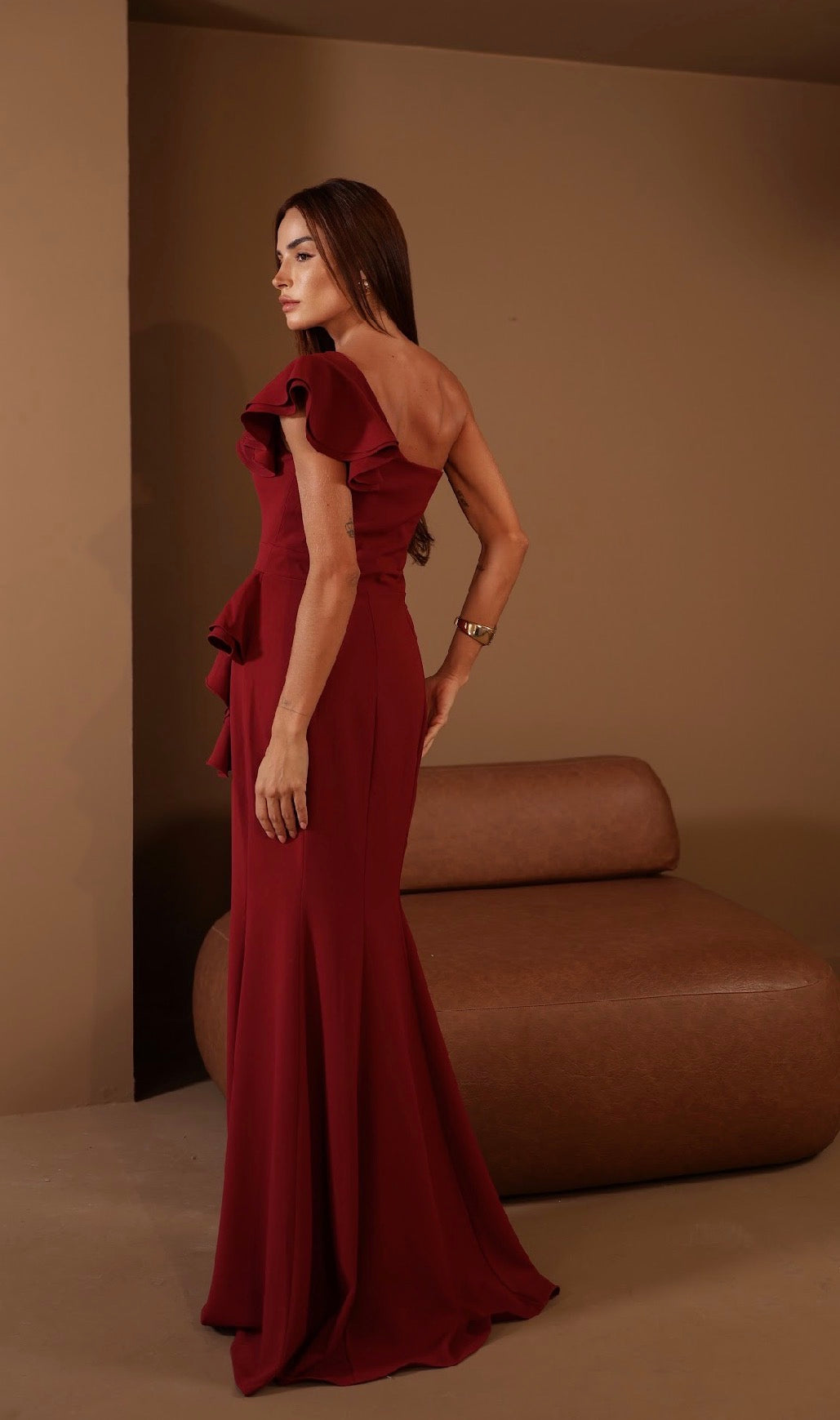 Vestido Ombro Só Babado com Fenda Amicci