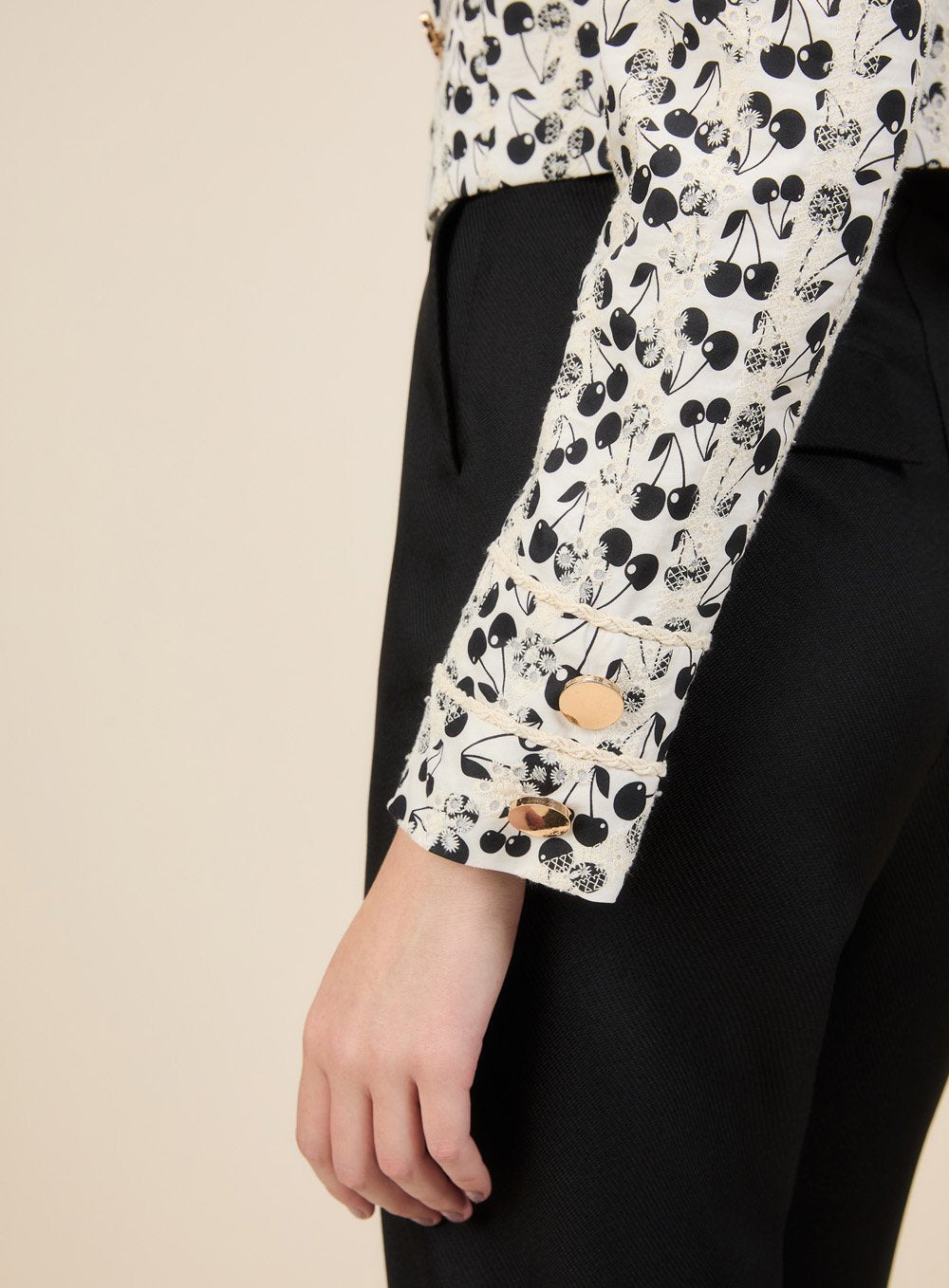Casaqueto Laise Cereja Cerejas Estampado Skazi -SALE