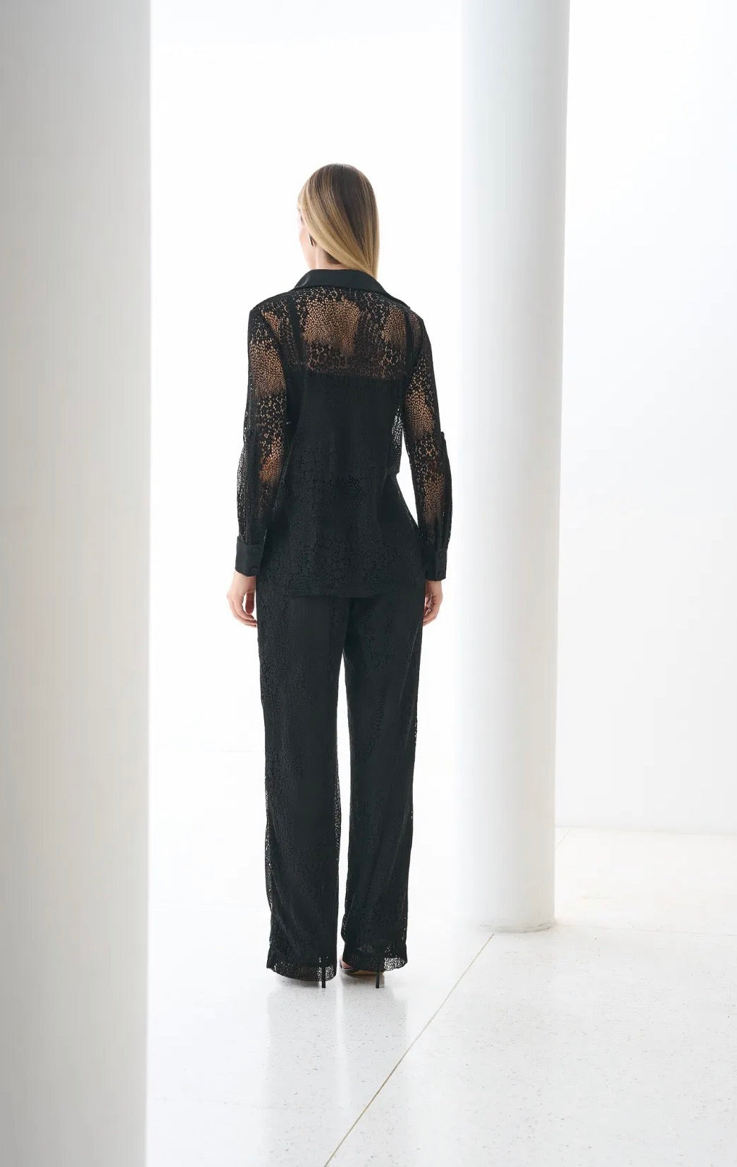 Conjunto Preto Camisa e Calça em Renda Georgina Regina Salomão
