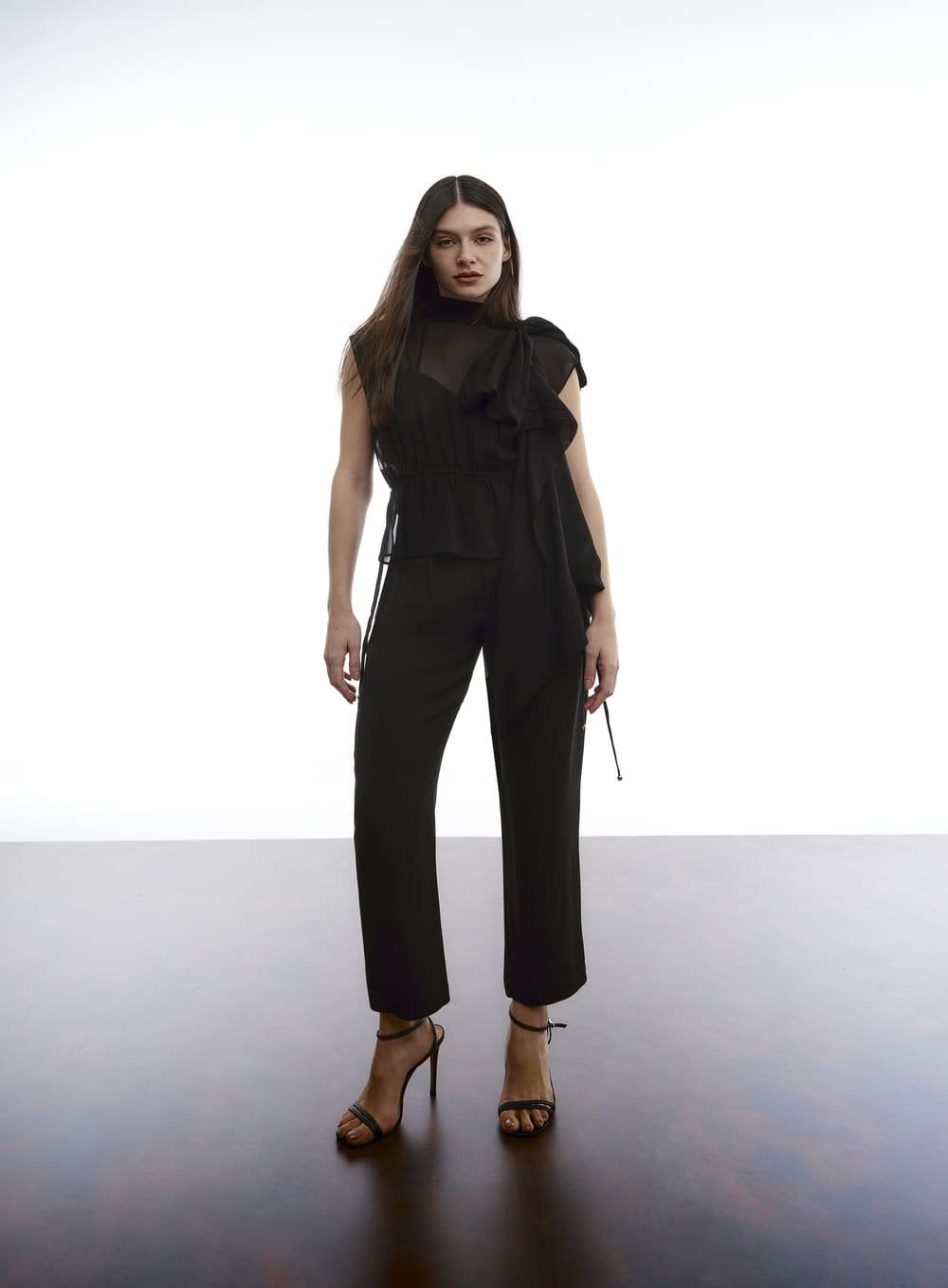 Blusa Ombro Laço Preto Tufi Duek -SALE