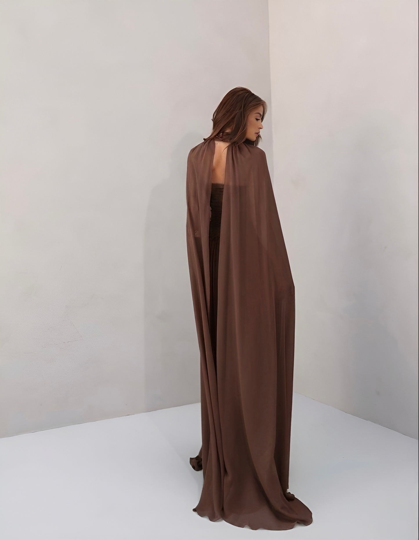 Vestido Verde ou Marrom Tule Capa Amicci