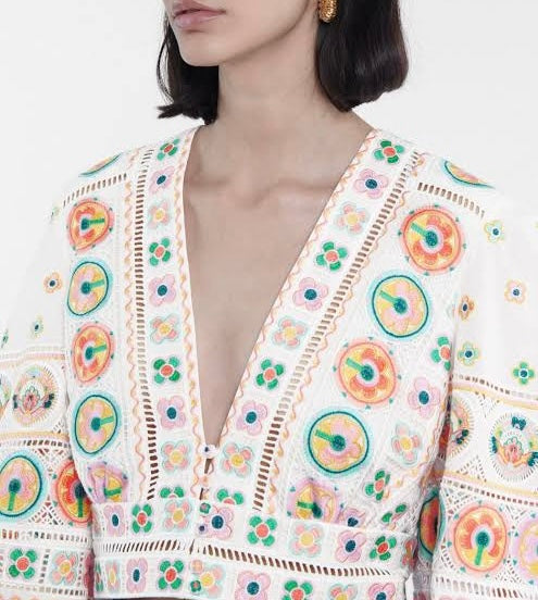 Cropped Off White Bordado Colorido Marie Mercié