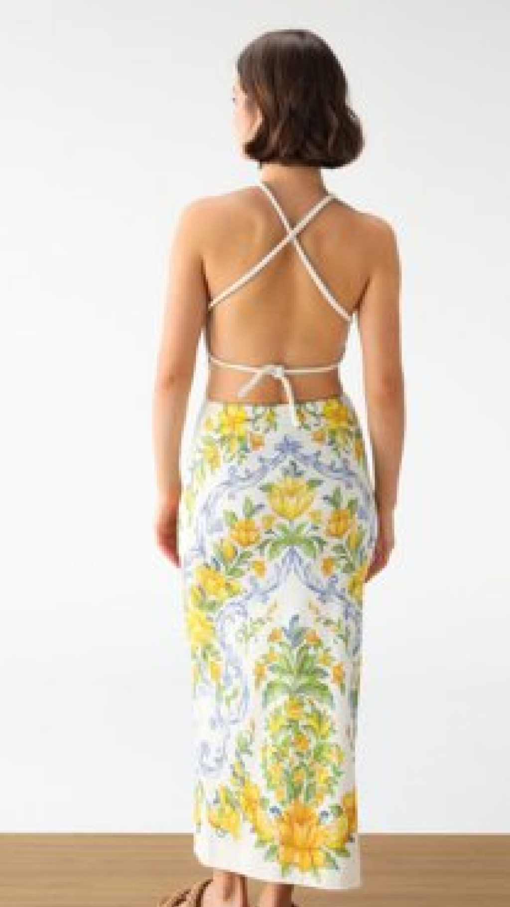 Vestido Off Floral Recortes Farm