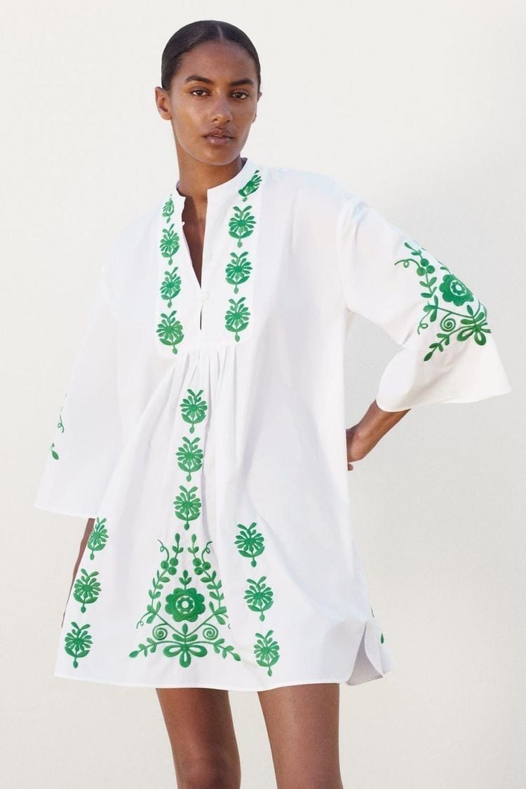 Vestido Branco Curto Bordado Verde Zara