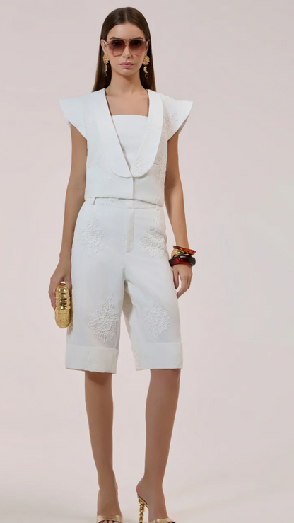Conjunto Off White Bordado Bermuda - Strass