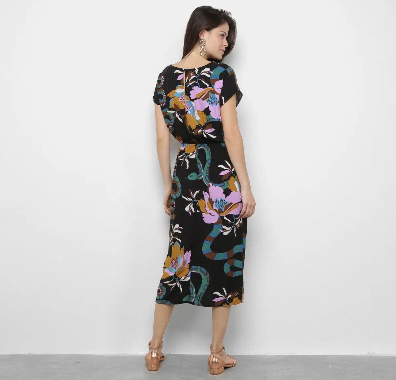 Vestido Preto Estampa Flor e Cobra Cantão