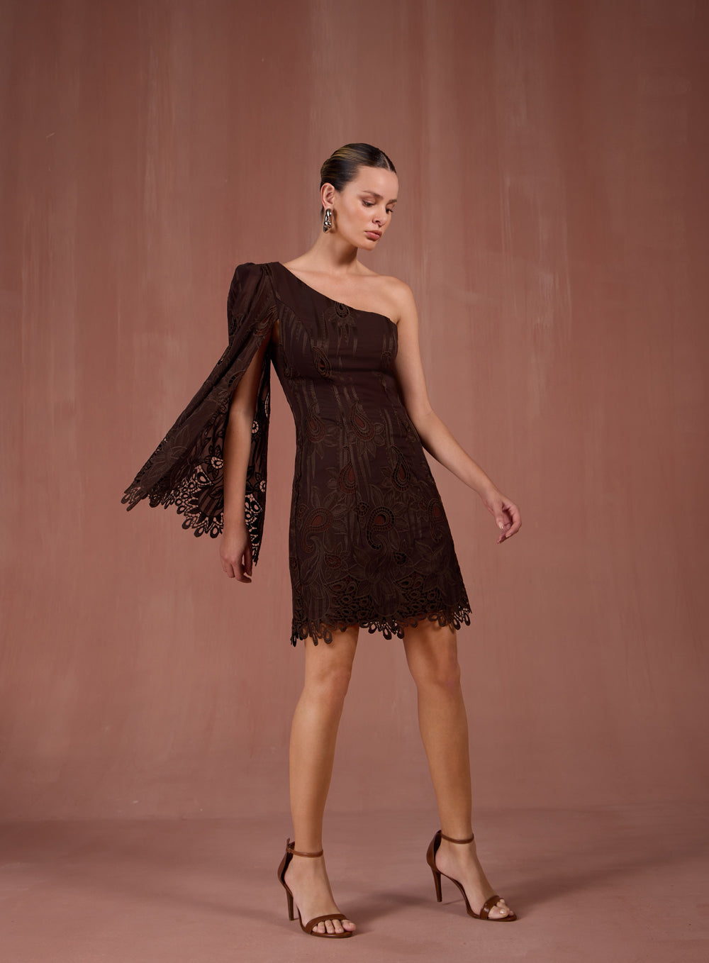 Vestido Marrom Ombro Só em Renda Guipir Skazi