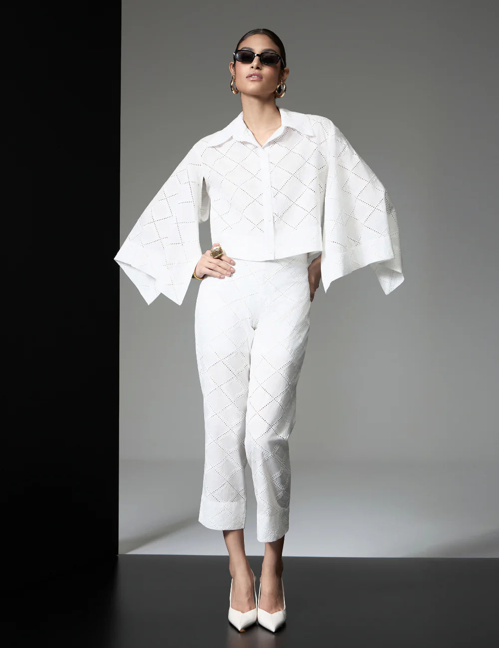 Conjunto Branco ou Preto Laise Strass