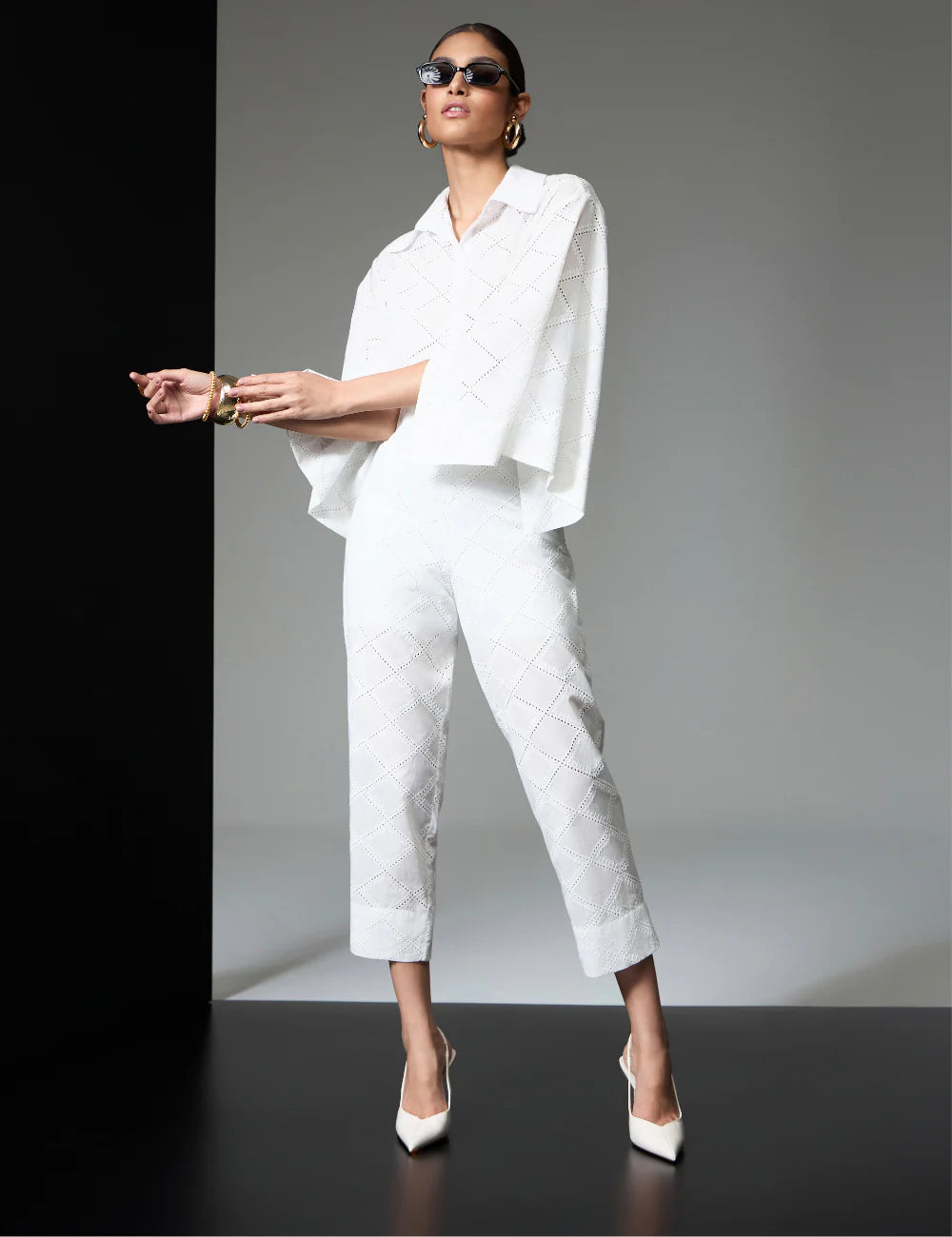 Conjunto Branco ou Preto Laise Strass
