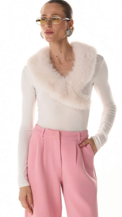 Blusa Off White ou Marrom de Manga Longa Gola de Pelo – Fleche D'or
