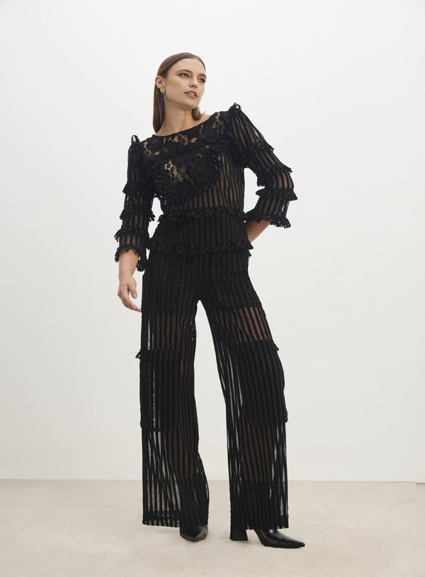 Blusa Babados com Renda Preto Skazi -SALE