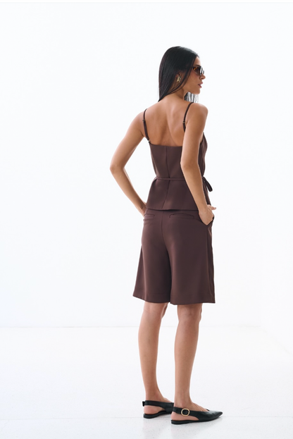 Conjunto Marrom Bermuda Anne e Blusa Daise Regina Salomão