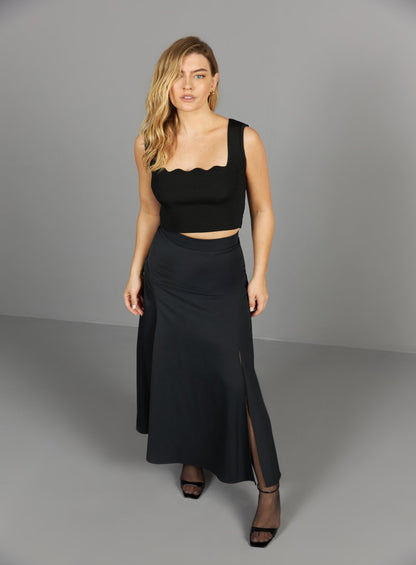 Blusa com Decote Ondas Preto Skazi -SALE
