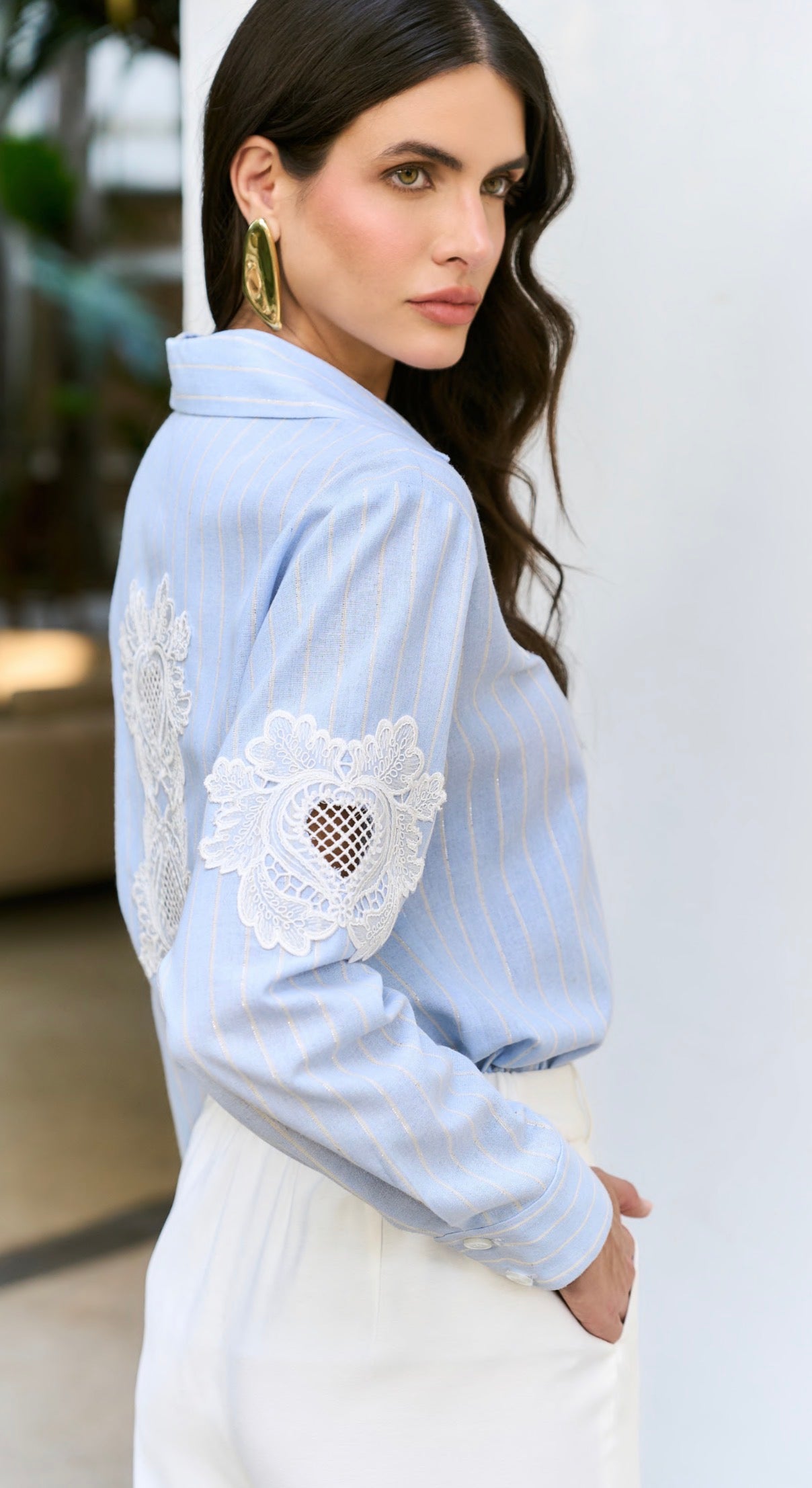 Camisa Azul Listras em Linho com Bordado Fleche D’Or