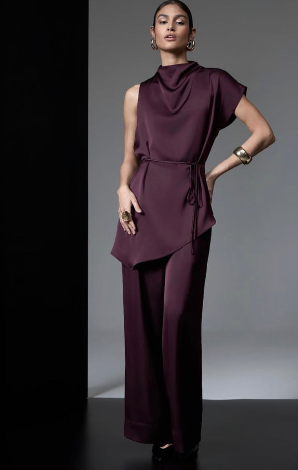Conjunto Roxo em Cetim com Cinto Strass