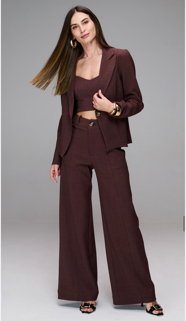 Conjunto Marrom em Alfaiataria Linho Cropped e Calça Manie