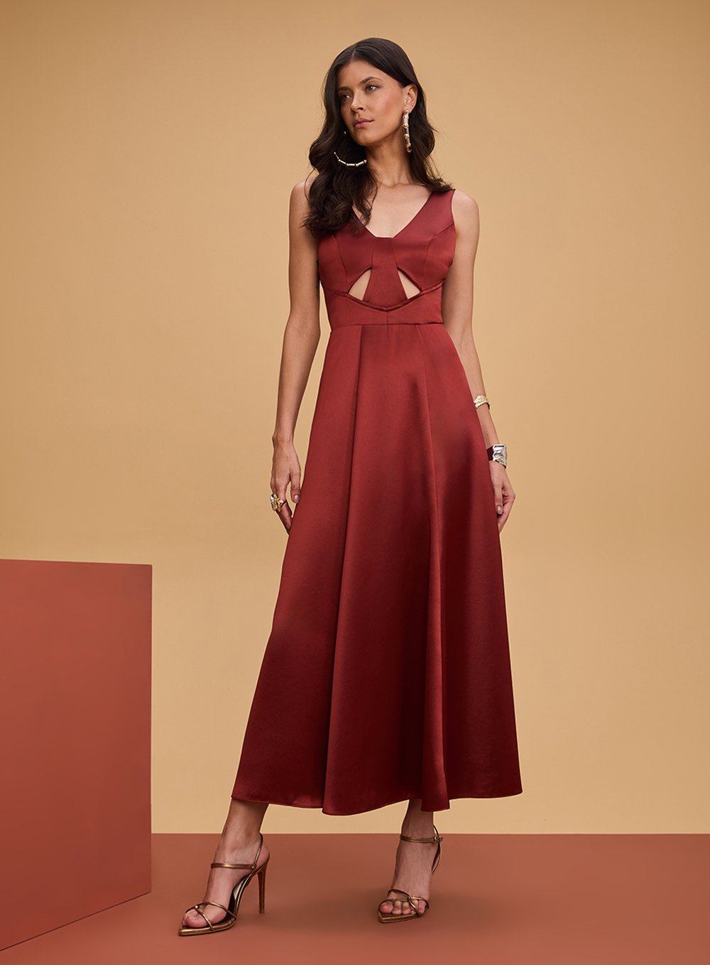 Vestido Maxi Midi Corpo Vazado Marrom Tufi Duek -SALE