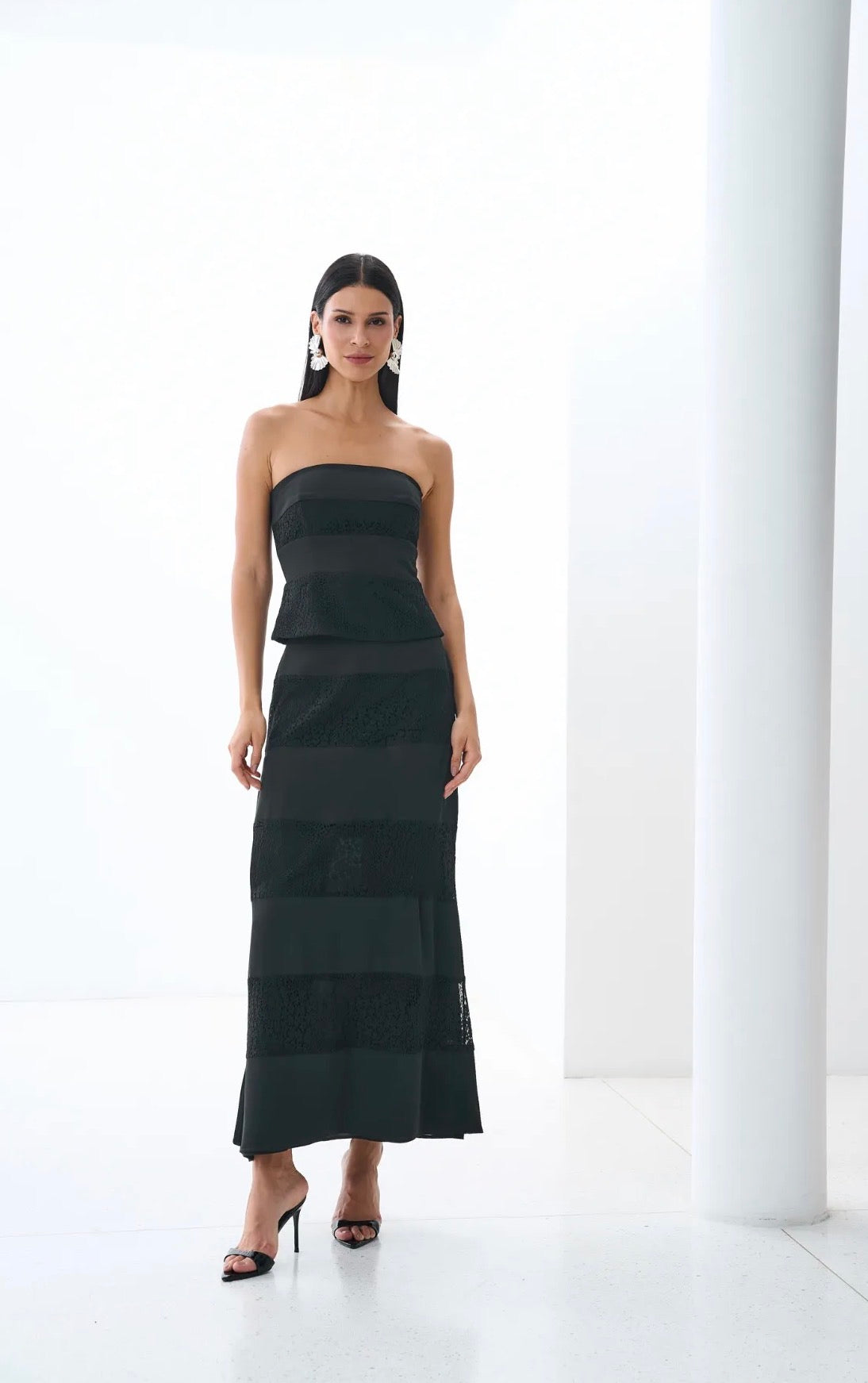 Conjunto Preto Saia e Corset Renda Naila Regina Salomão