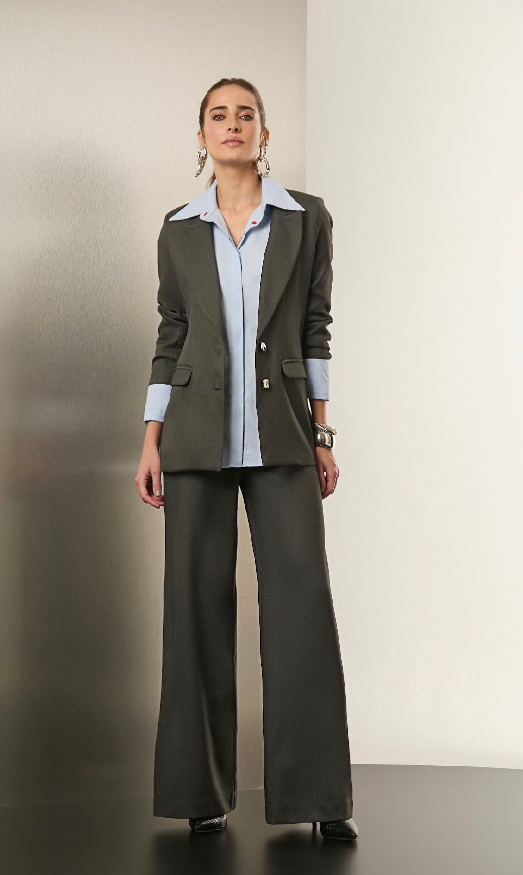 Conjunto Cinza Alfaiataria Blazer e Calça Transpassada Siena
