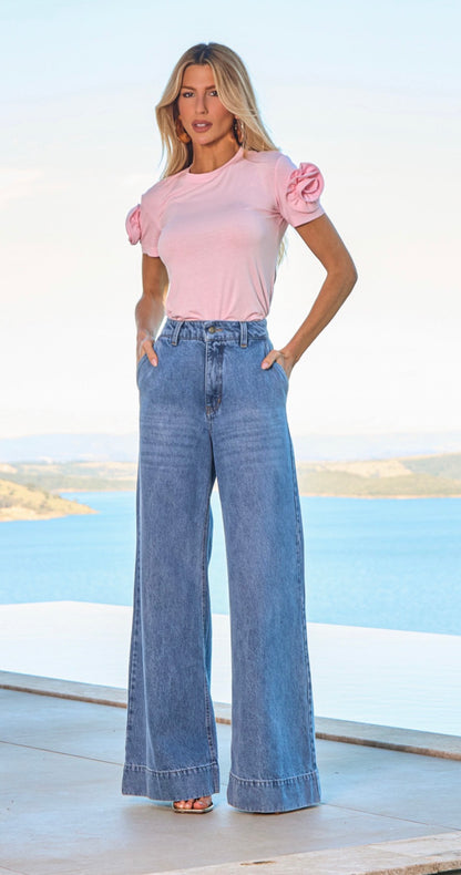 Blusa Off White ou Rosa Manga com Flor Camile Regina Salomão