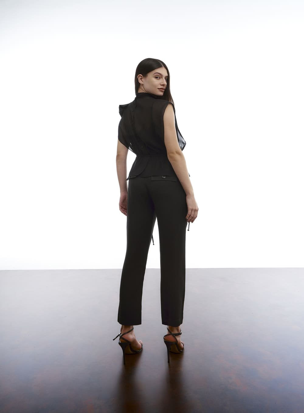 Blusa Ombro Laço Preto Tufi Duek -SALE
