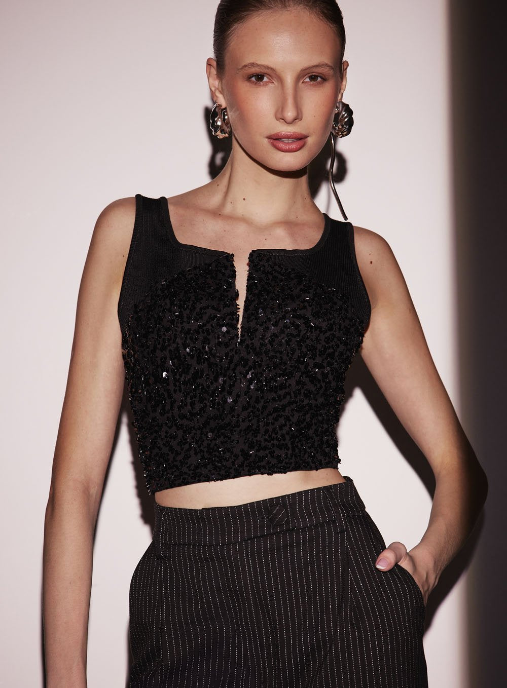 Blusa Paetê Tranding Preto Tufi Duek -SALE