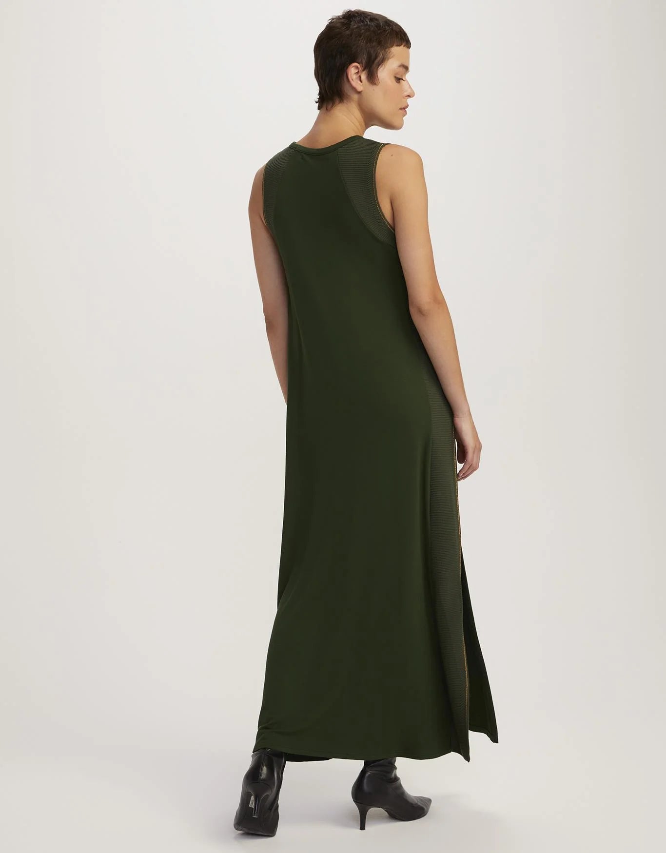 Vestido Verde Musgo Listra Dourada Shoulder