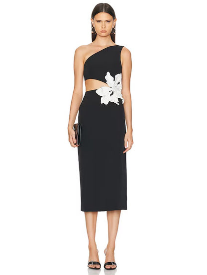 Vestido Preto Flor Bordada Ombro Só PatBo