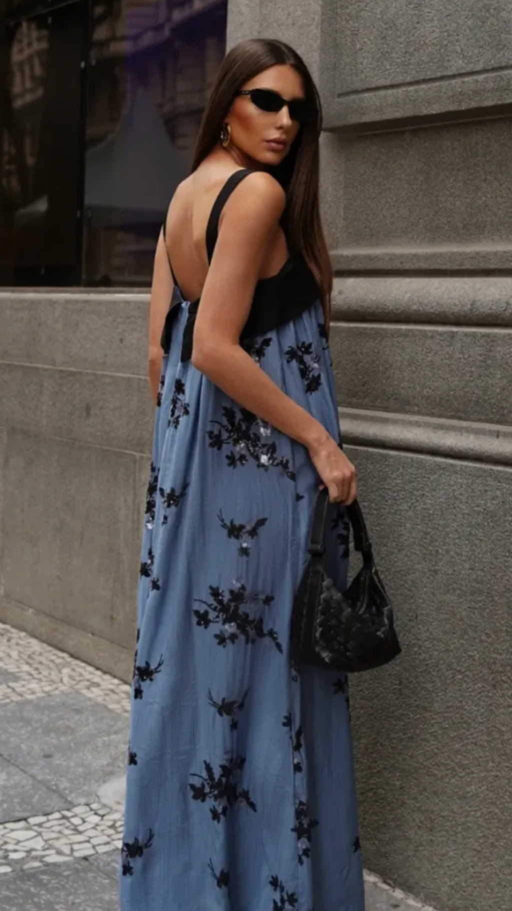 Vestido Azul Longo Bordado - Strass