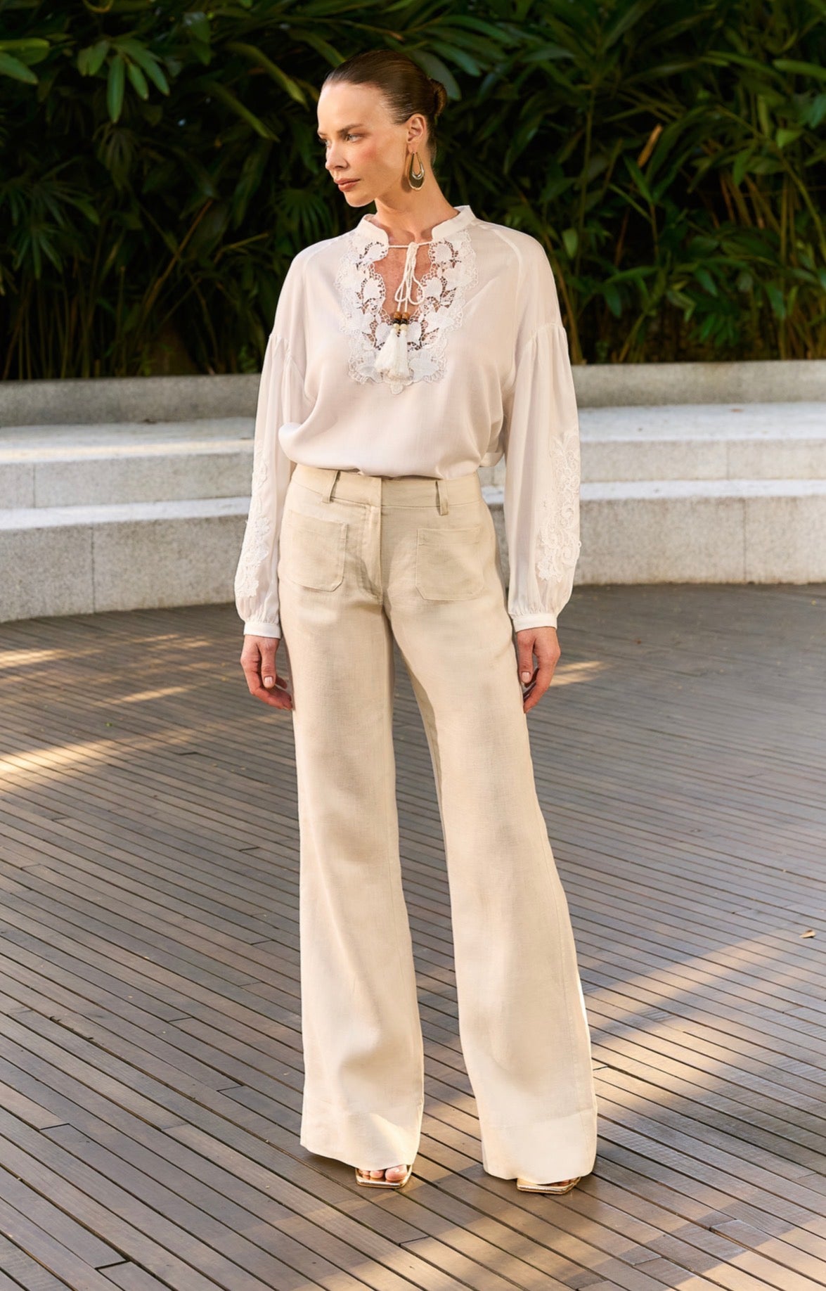 Blusa Bata Off White ou Verde com Renda Fleche D’Or