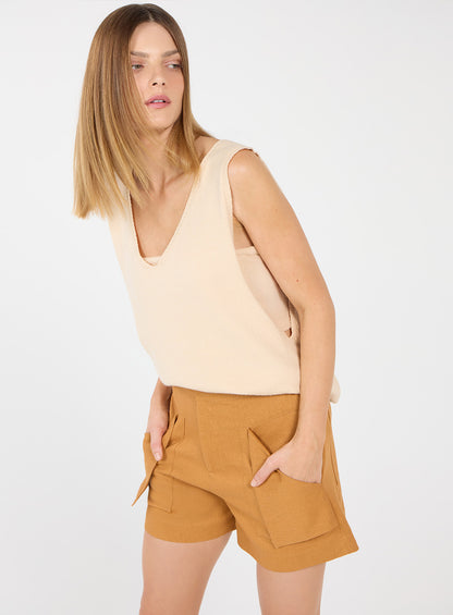 Short Caramelo Bolsos Virados Tufi Duek
