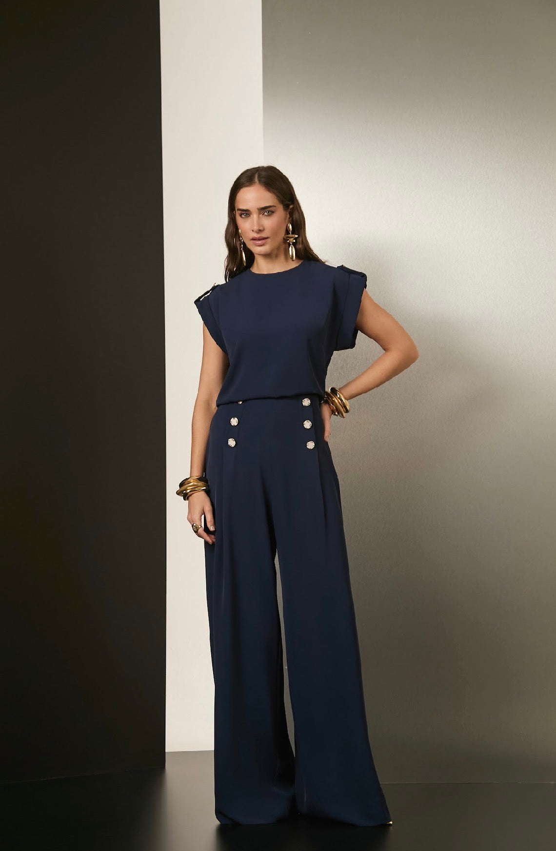 Conjunto Azul Com Detalhe Botão Blusa e Calça Siena