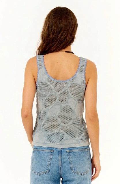 Regata Azul em Crochet Carmim