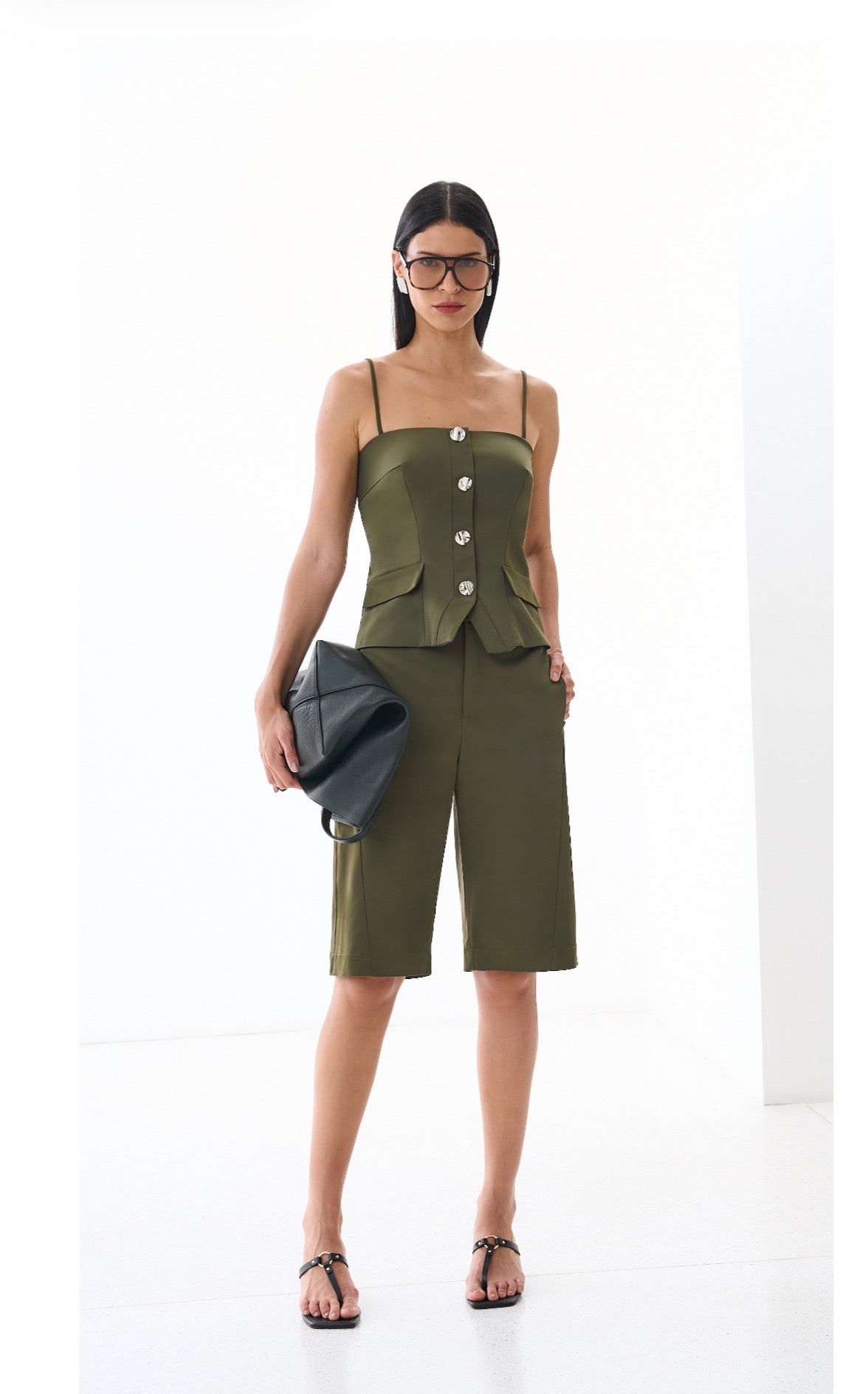 Conjunto Verde Militar Bermuda Evelin Regina Salomão