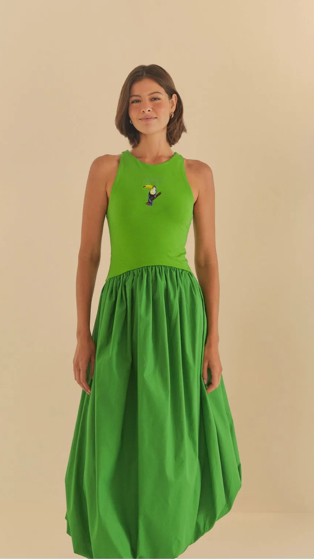 Vestido Verde com Bordado de Tucano e Saia Balonê – Farm Rio