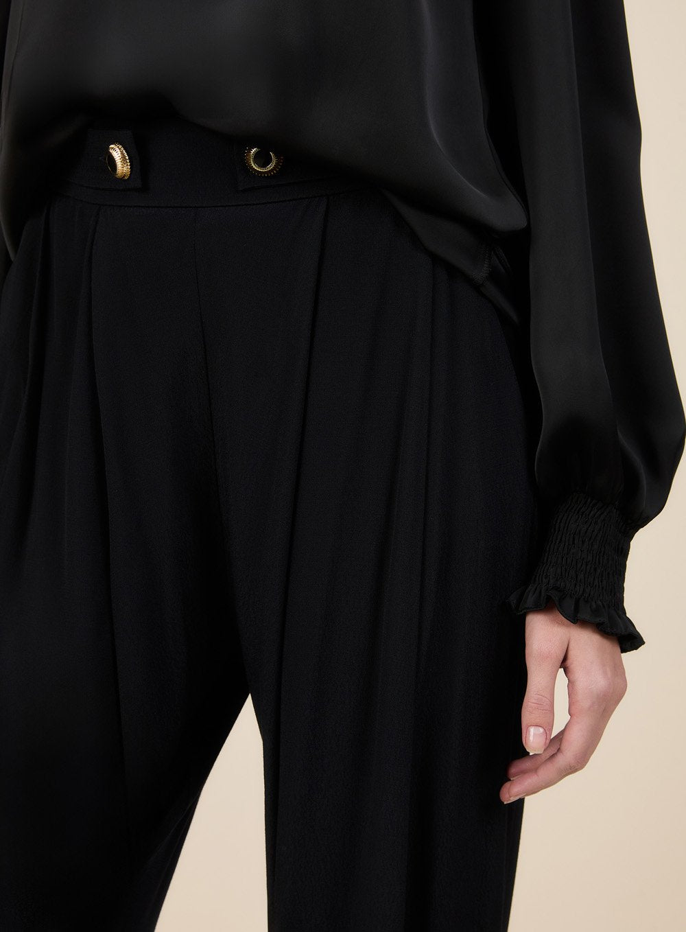 Calça Alfaiataria Crepe Preto Skazi -SALE