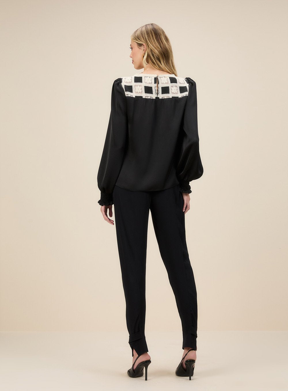 Calça Alfaiataria Crepe Preto Skazi -SALE