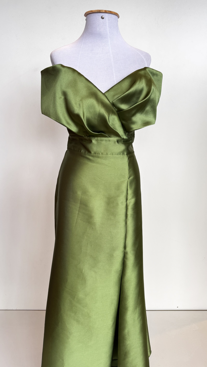 Vestido Verde Fenda Ombro a Ombro Legacy
