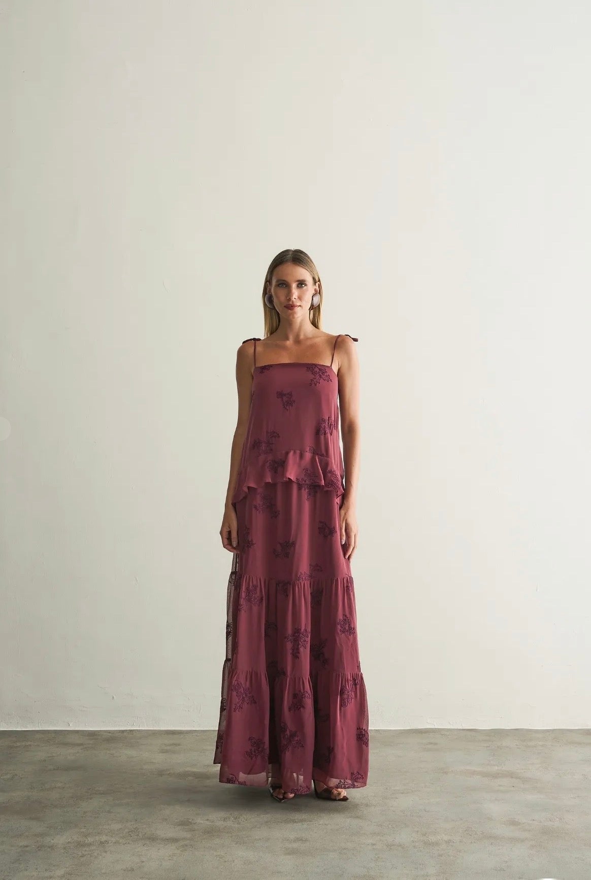 Vestido Rosa ou Vinho Babados Luma Regina Salomão