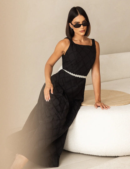 Vestido Preto em Laise com Cinto Bordado Removível Strass