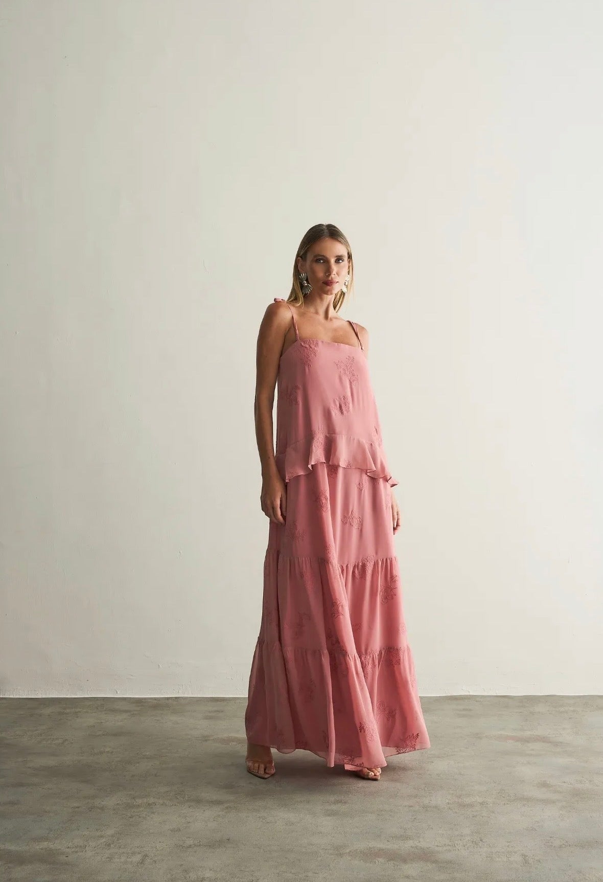 Vestido Rosa ou Vinho Babados Luma Regina Salomão