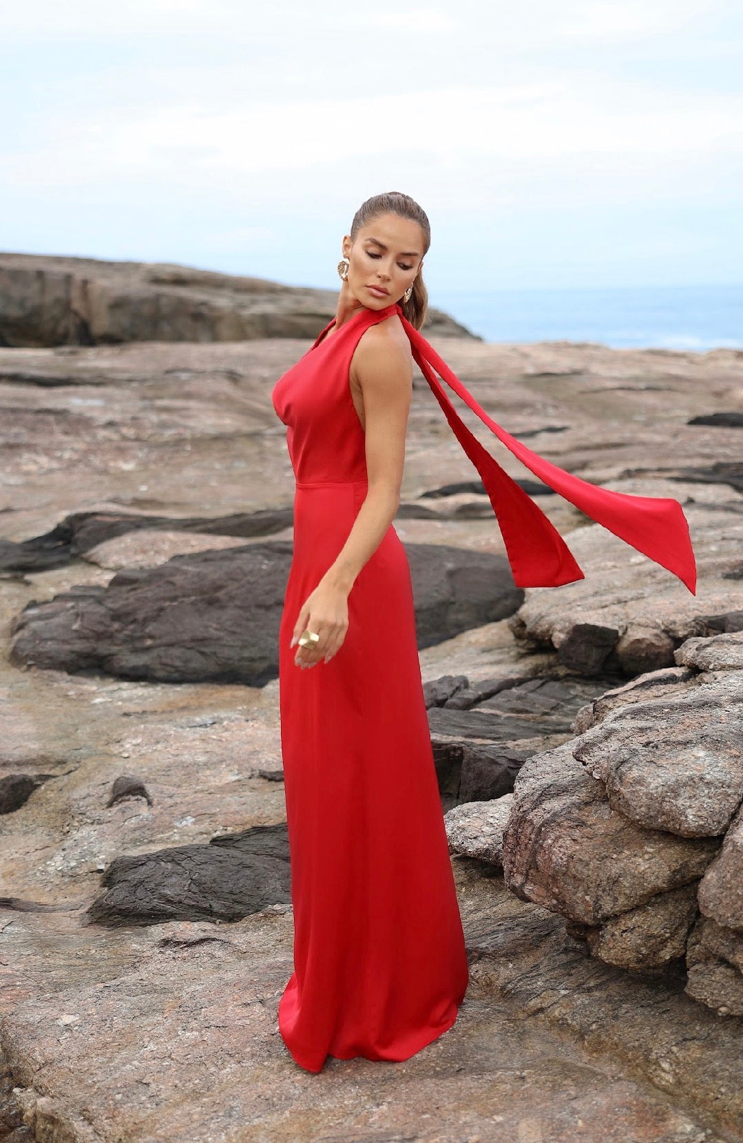 Vestido Vermelho Cetim Decote Amicci