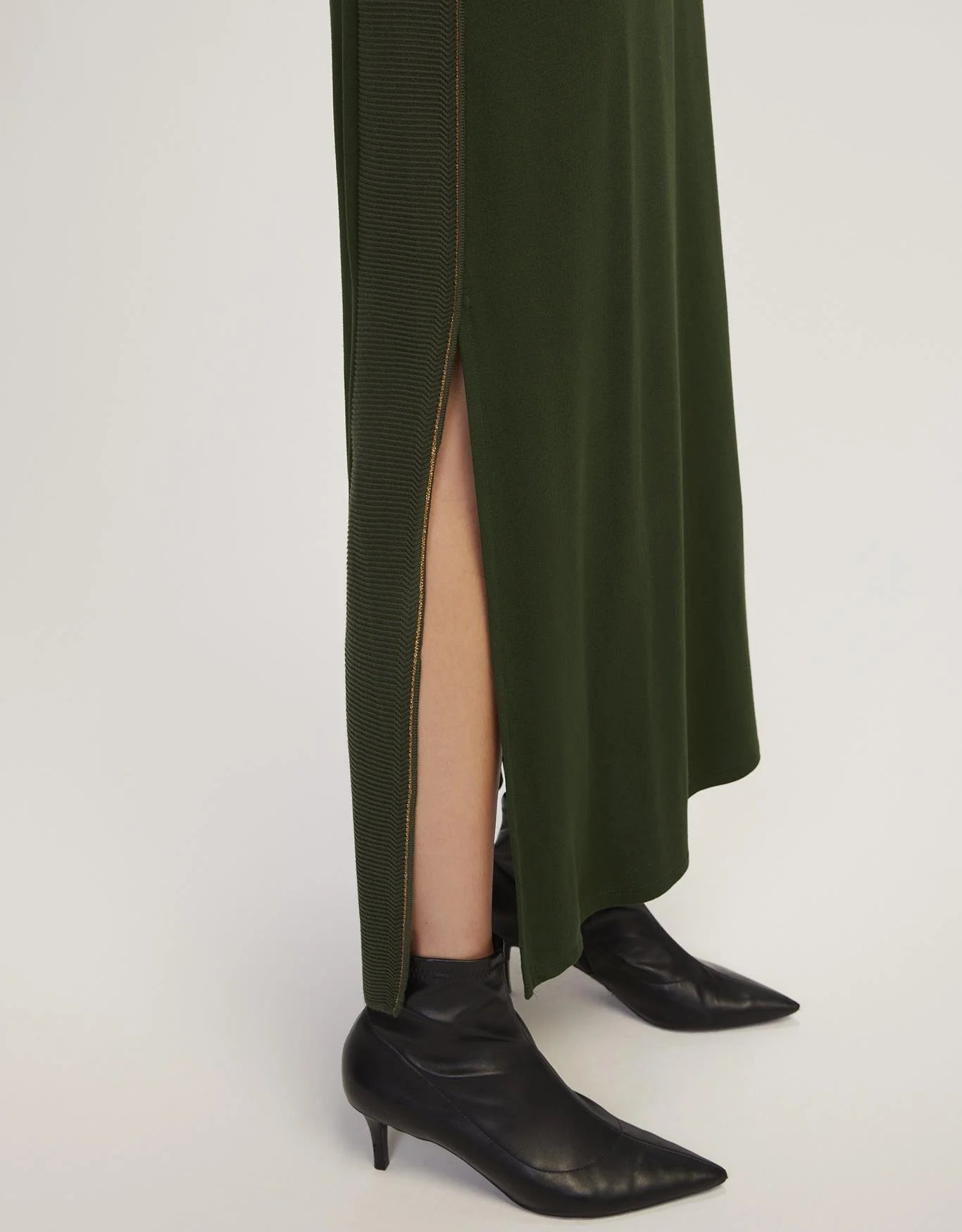 Vestido Verde Musgo Listra Dourada Shoulder