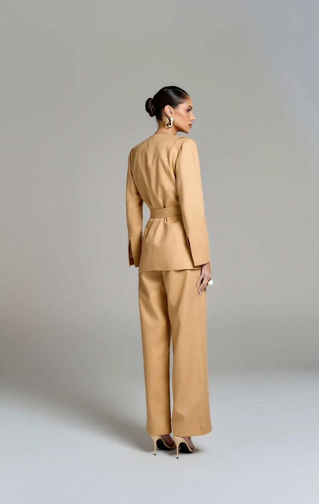 Conjunto Nude em Linho Helena Regina Salomão