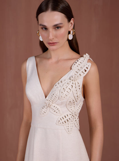 Vestido Off White em Linho Bordado Flor Skazi