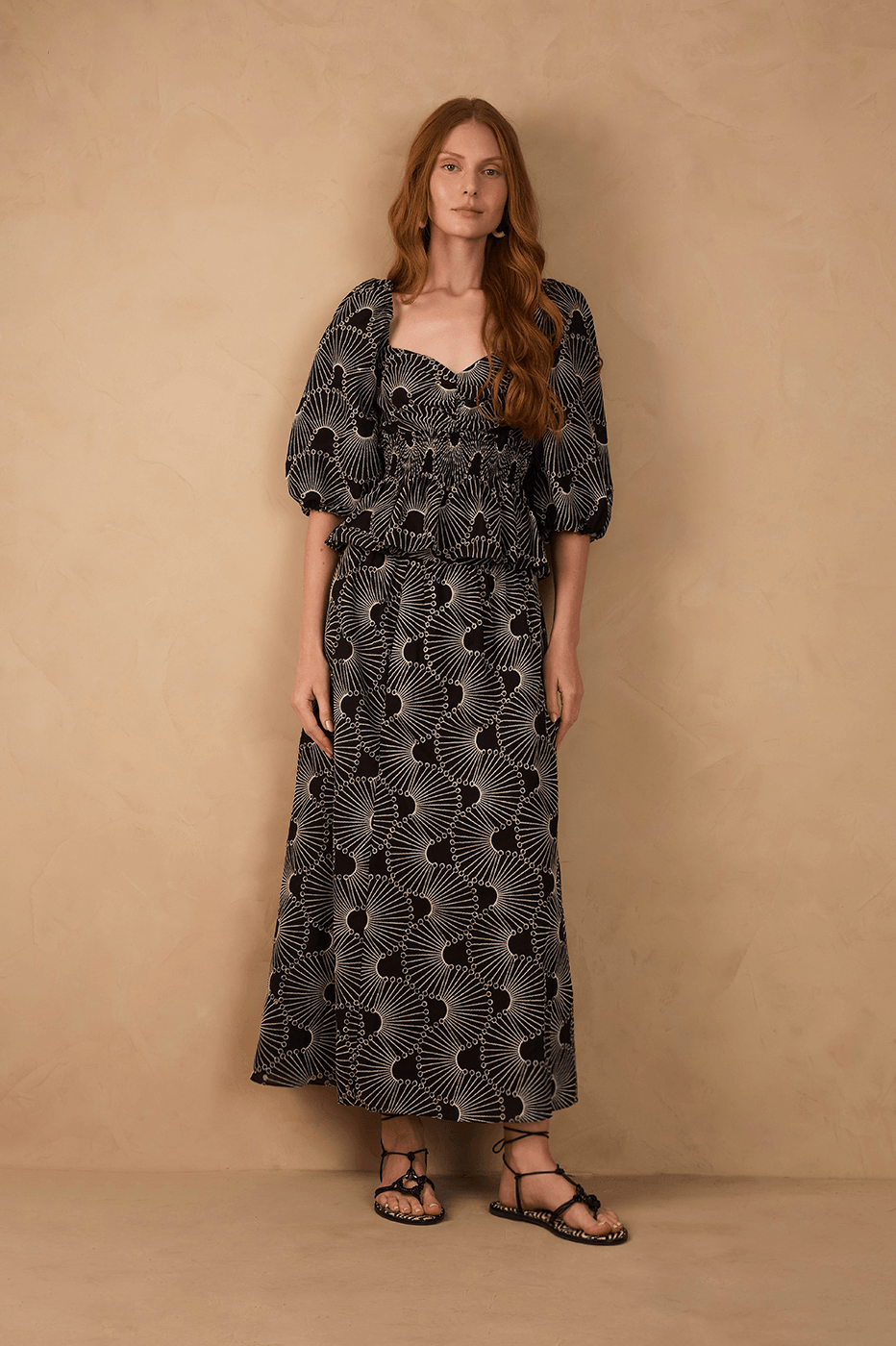 Conjunto Preto Bordado Branco em Laise Dress To