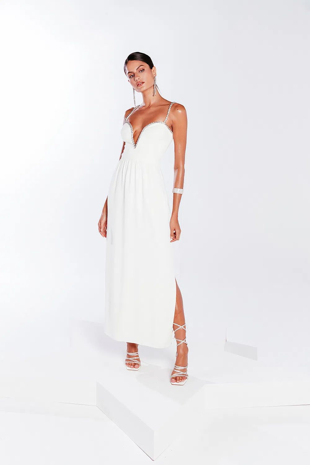 Vestido Branco Mídi com Strass Charth