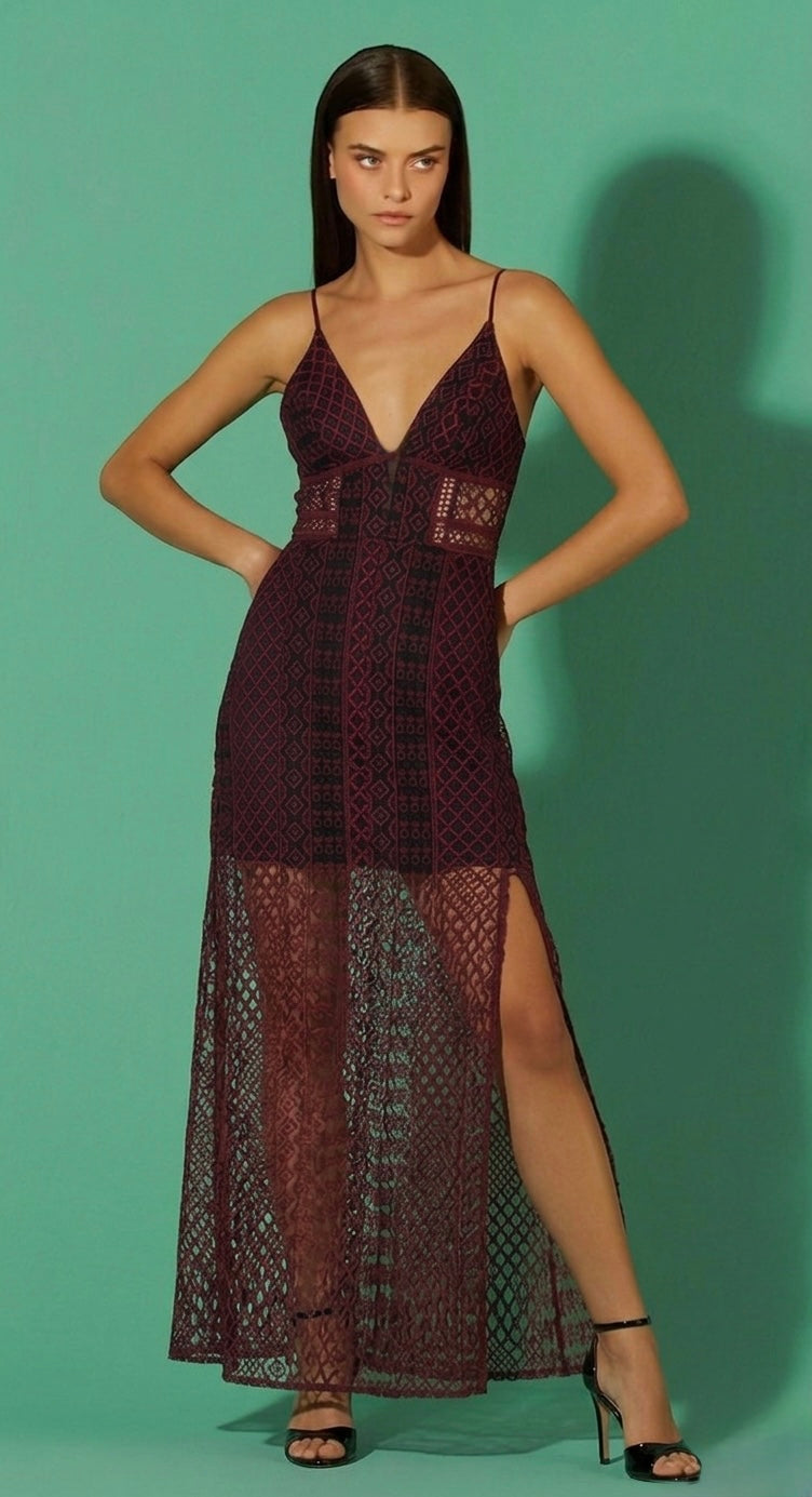 Vestido Vinho Bordado Preto Tela Colcci